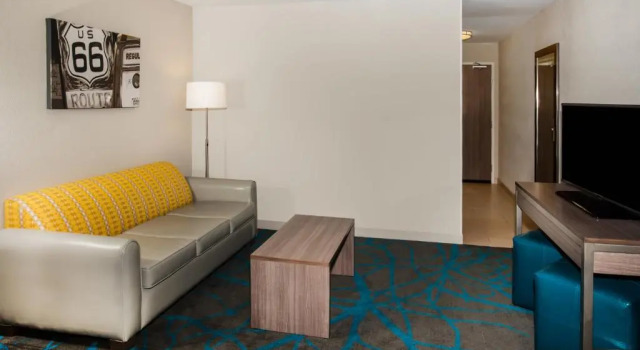 Люкс Holiday Inn Express & Suites Litchfield by IHG