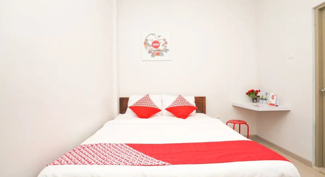 OYO Flagship 318 K1 UPN Rungkut Madya