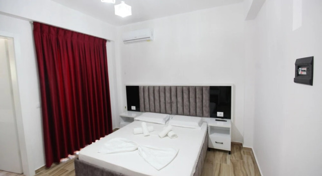 Hotel Take, Book Hotel Hoteller i Borsh med parkering, Parkering