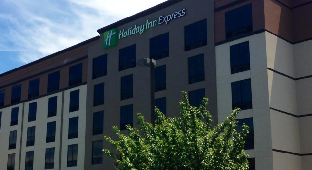 Holiday Inn Express Atlanta Galleria - Ballpark Area by IHG