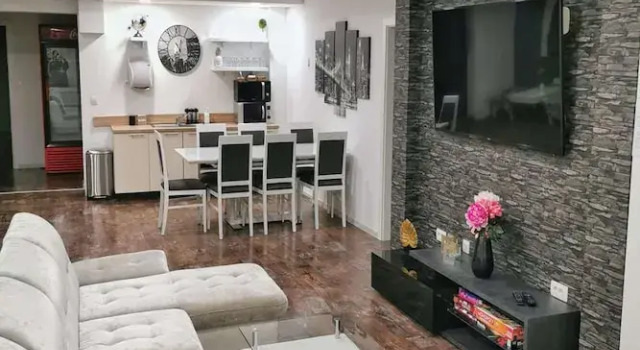 Hostel Book'n'Hook, Prenota Ostello Splitska 