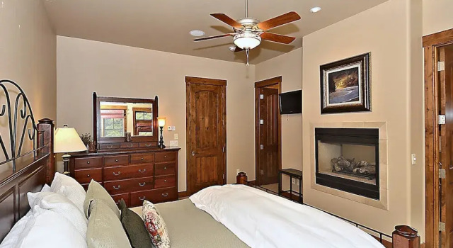 Base Camp 480 4 Bedroom Holiday Home by Winter Park Lodging Company