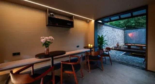 Hua Zhu · Stylist Art Accommodation, Rezerwuj Hotel Dehong Yunnan