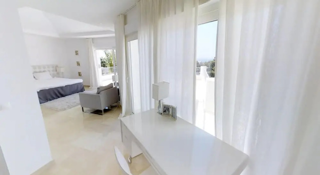 Exquisite Villa Near Beach - Heated Pool