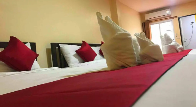 Семейный номер Standard с балконом โรงแรมแอมไอม่อน - Am Amoonds Hotel