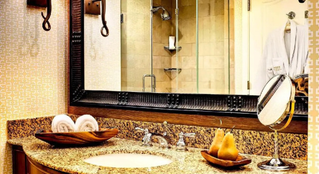 Четырёхместный номер Standard с красивым видом из окна JW Marriott Phoenix Desert Ridge Resort & Spa