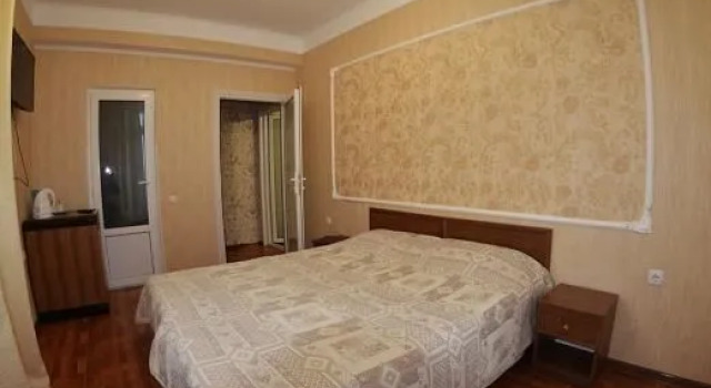U Teshchi-2 po ul. Chernomorskaya naberezhnaya, 2-v, Rezervovat Hotel Feodosiya 
