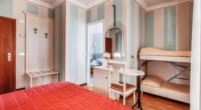 Трёхместный номер Comfort Hotel Villa Pina
