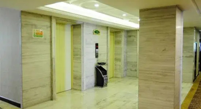 Vienna Hotel (Guiyang Fountain Subway Station Yangmingci Subway Station), Rezerwuj Hotel Hotele w Guiyang z basenem, w pobliżu Modern Capital, Basen