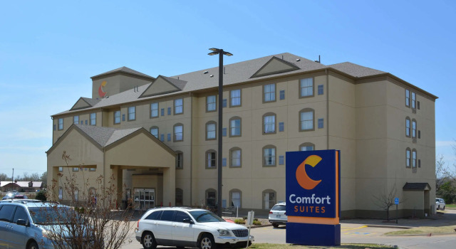 Comfort Suites Yukon - SW Oklahoma City, Boek Hotel Hotels in Yukon met parkeren, Parkeren