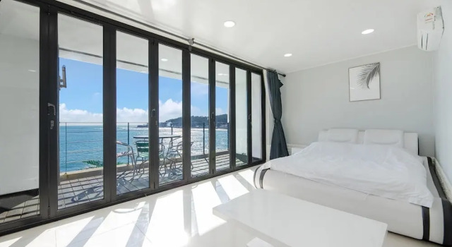 Номер Standard c 1 комнатой с балконом Gyeongju Neulsiwon Pension