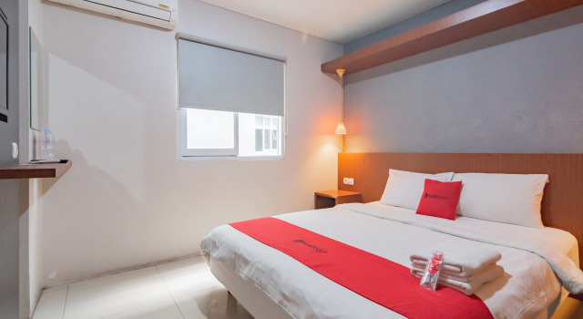RedDoorz Plus @ Dago Pojok 3, Rezervasyon Otel Bandung Kidul Bandung