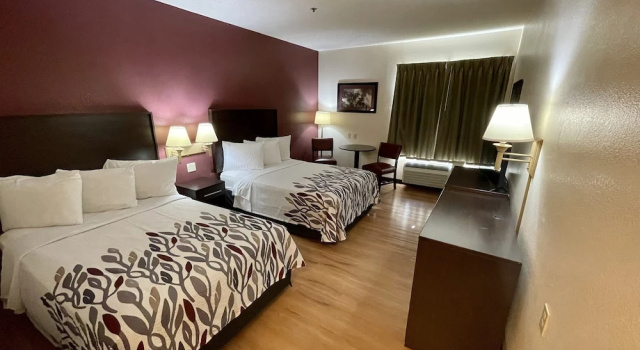 Номер Superior Red Roof Inn Clyde