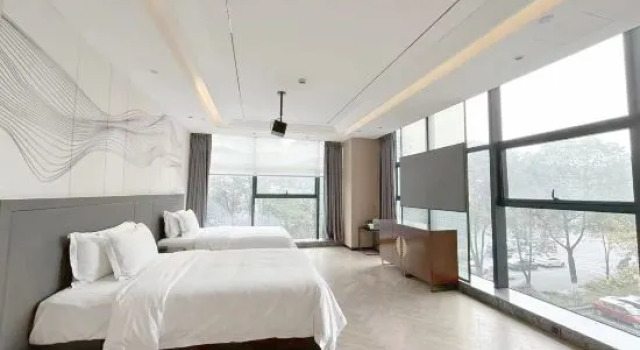 Семейный люкс Chengdu Oriental Mehood Lestie Hotel