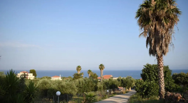 Апартаменты Deluxe Panorama/ near the venetian castle and the beach