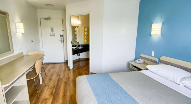 Люкс Deluxe Motel 6-Portsmouth, NH