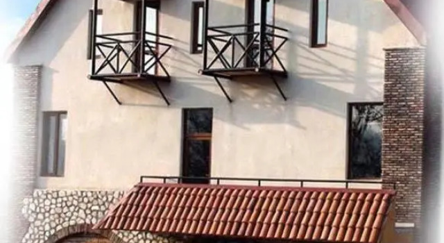 Galavnis Kari Hotel, Prenota Hotel Hotel a Kakheti con parcheggio, Parcheggio