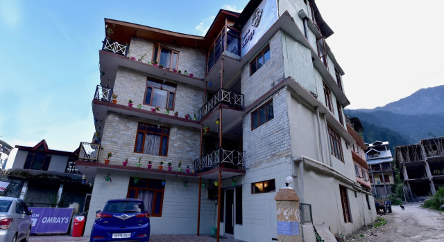OYO 19786 Hotel Tathya