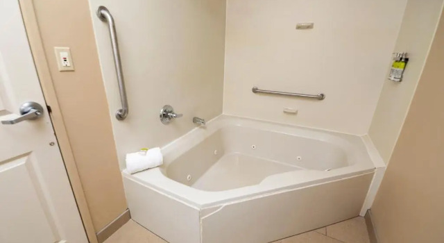 Номер Standard Holiday Inn Express Bloomington West by IHG