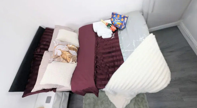 Chic Apartment in Manchester Sleeps 5