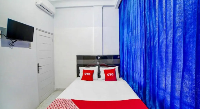 Номер Standard RedDoorz Near RSUD Dr Pringadi Medan 3