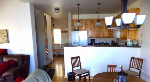 Коттедж Anemone Townhome 3 Bed 3 Bath