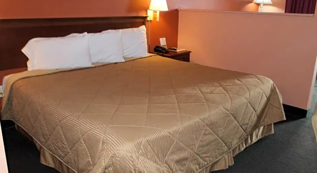 Люкс Americas Best Value Inn and Suites Knoxville
