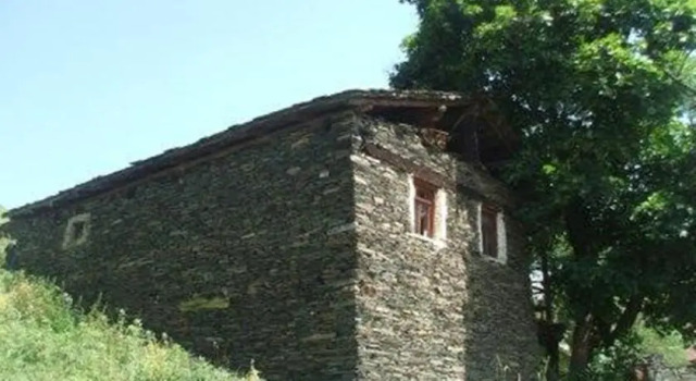 TLT Omalo Guest House, Rezervovat Penzión Hotely v Akhmeta s parkováním, Parkování