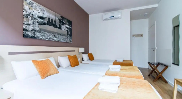 Номер Deluxe Hostal Barcelona Centro