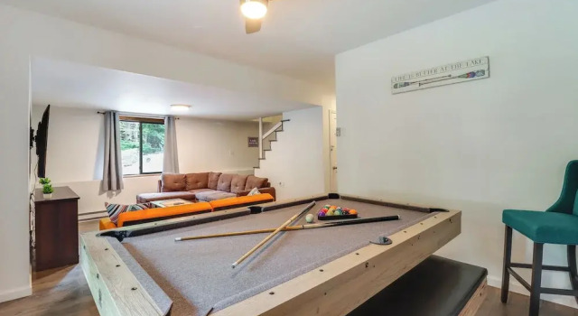 Коттедж 1 Mi to Lake, Golf & Ski Access: The Hideout Home!