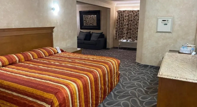 Люкс Los Cedros Hotel Inn Torreon