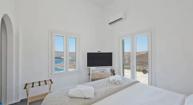 White Wave Kythnos, Prenota Villa Loutra Kythnos