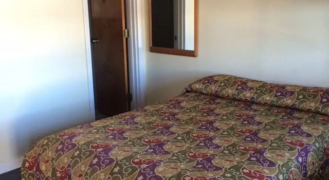 Colonial Motel, Rezervați Motel Gallup New Mexico