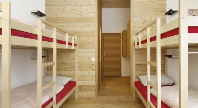 Четырёхместный номер Standard Scuol Youth Hostel