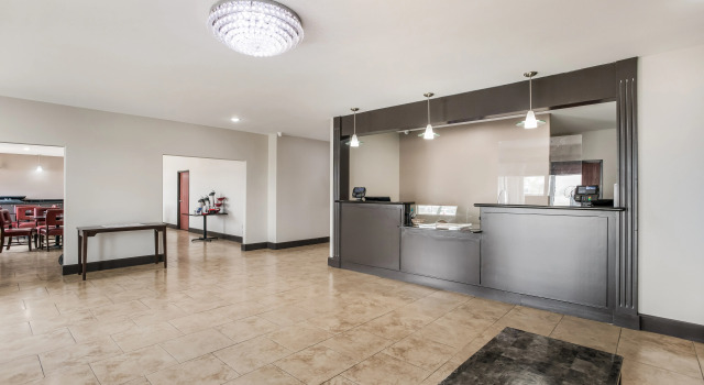 Red Roof Inn & Suites Lake Charles, Забронировать Отель Лейк-Чарльз Луизиана