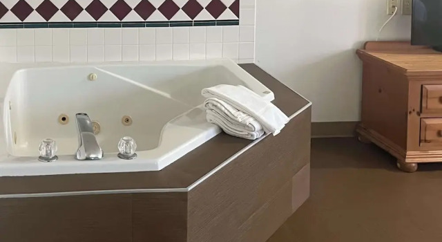Люкс Deluxe Motel 6 Portland, IN