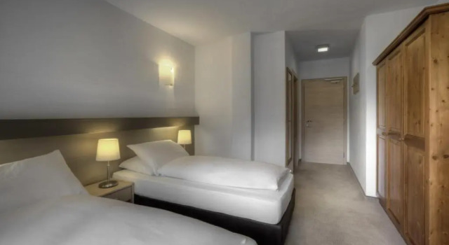 Четырёхместный номер Standard Hotel La Tambra