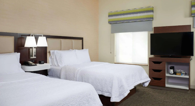 Четырёхместная студия Hampton Inn & Suites Phoenix-Surprise