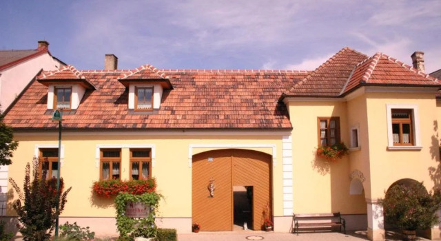 Winzerhof Agerlhof, Book Hotel Neusiedl am See 