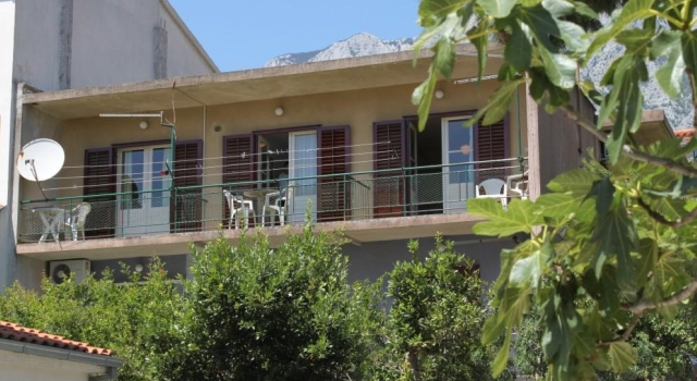 Apartment Fila - large & close to the beach: A1 Makarska, Riviera Makarska, Забронировать Апартаменты/квартира Апартаменты Макарска, рядом с Набережная Рива (Макарска), Апартаменты/квартира