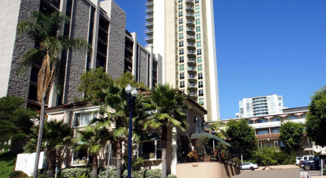 Четырёхместный номер Deluxe Best Western Downtown San Diego