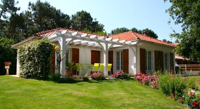 Wonderfully landscaped garden and nice house, Prenota Hotel Hotel a Aquitania con parcheggio, Parcheggio