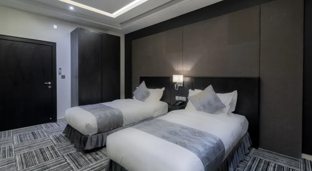 Люкс Deluxe South Hotel Suites