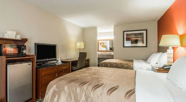 Camera quadrupla Standard Quality Inn Commerce at I-85