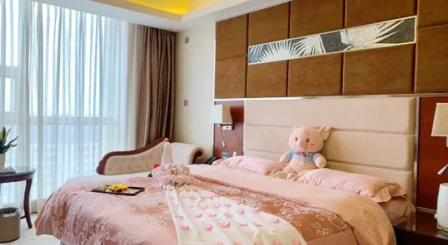 Кровать в общем номере (женский номер) Wanhua Hotel
