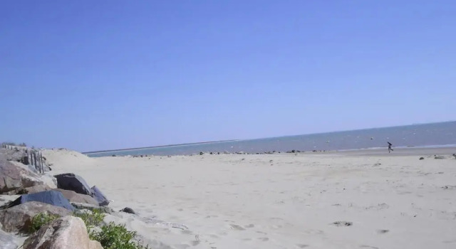 Апартаменты Appartement rez-de-chaussée 500 m de la plage Ste Anne