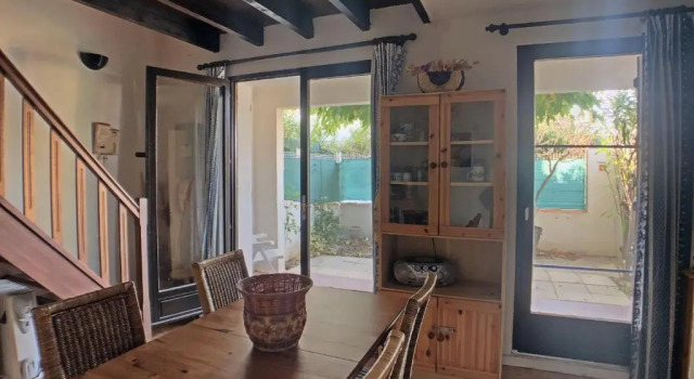 Appartement Saintes-Maries-de-la-Mer, 3 pièces, 4 personnes - FR-1-475-20, Забронировать Апартаменты/квартира Отели Сент-Мари-де-ла-Мер с парковкой, рядом с Церковь Сент-Мари-де-ла-Мер, Парковка