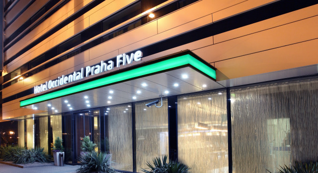 Отель Occidental Praha Five