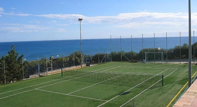 Апартаменты Sea Front Apartment 4 Beds With Balcony 250 Meters From the Beach