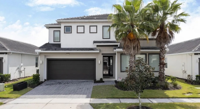 Stunning 6 Bd w Pool Close to Disney Sonoma 2682
